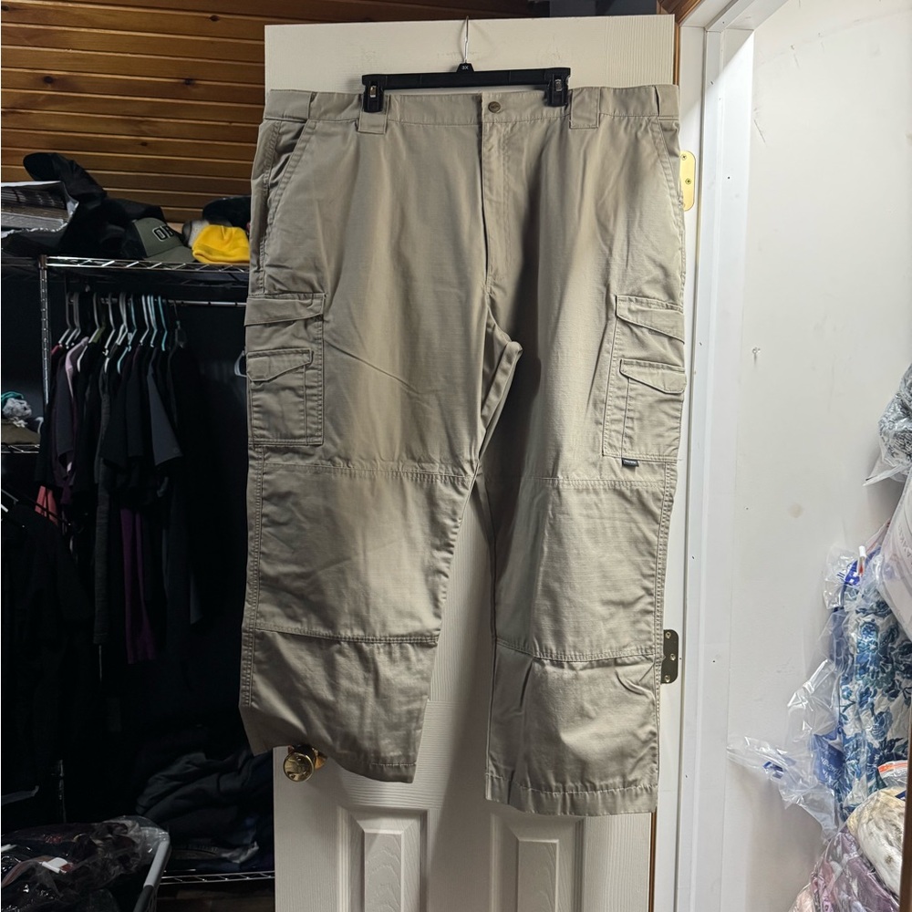 Men's Tan Cargo Chinos